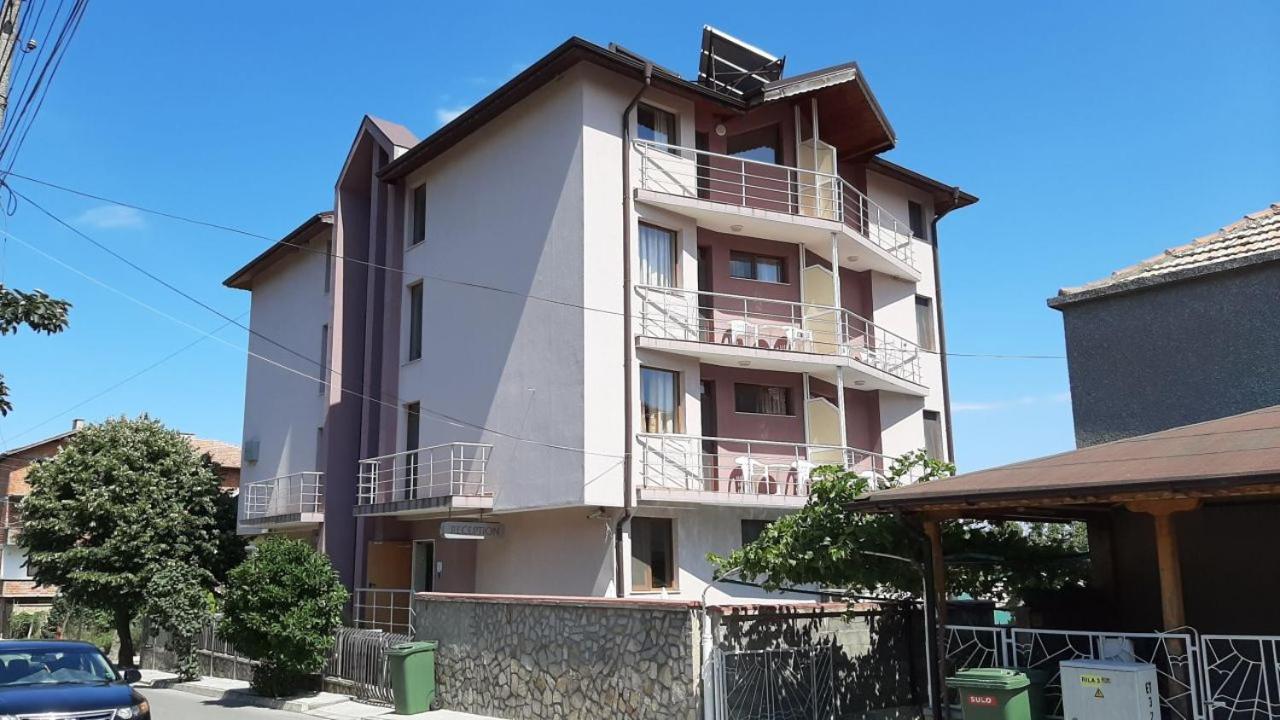 Family Hotel Favourite Obzor Esterno foto