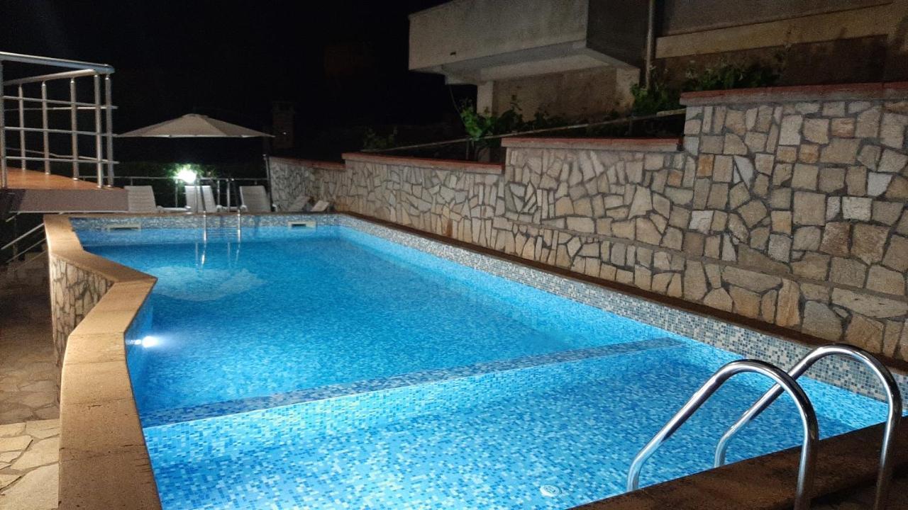 Family Hotel Favourite Obzor Esterno foto