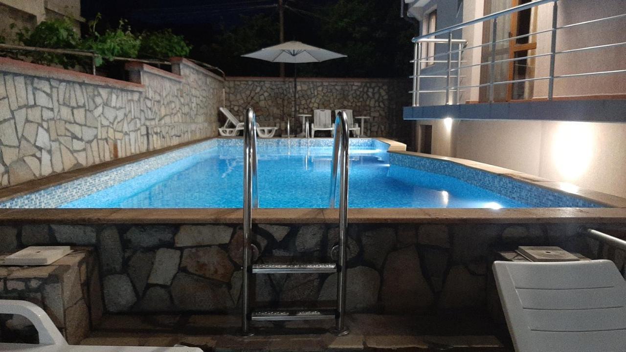 Family Hotel Favourite Obzor Esterno foto