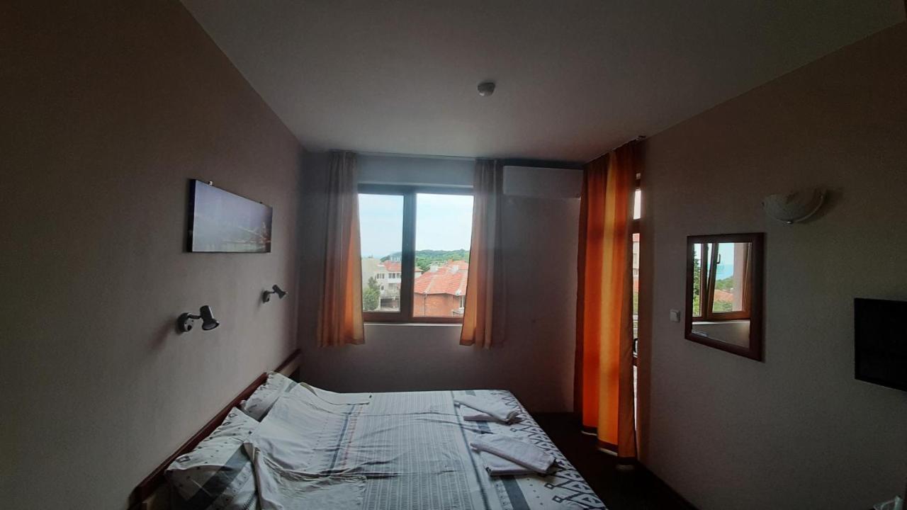 Family Hotel Favourite Obzor Esterno foto